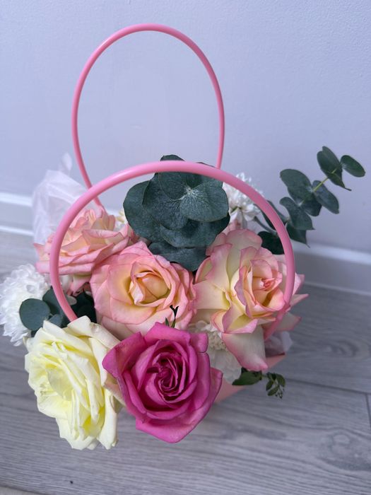 Свежие цветы разные