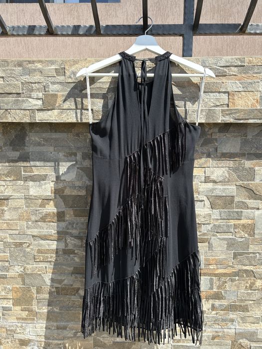 Страхотна рокля на Karen Millen с ресни