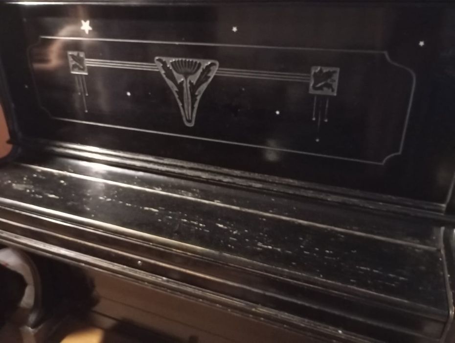 Пианино классическое