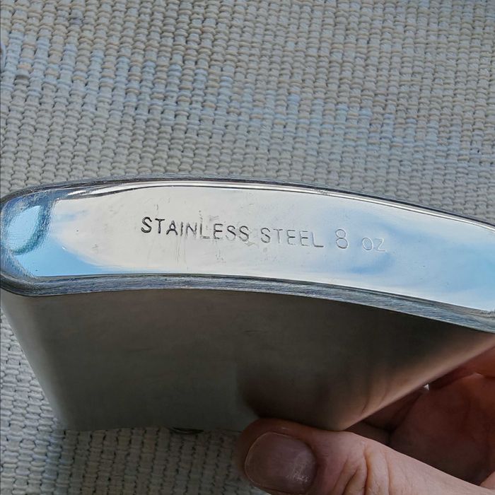 джобни плоски шишета фласк (hip flask)