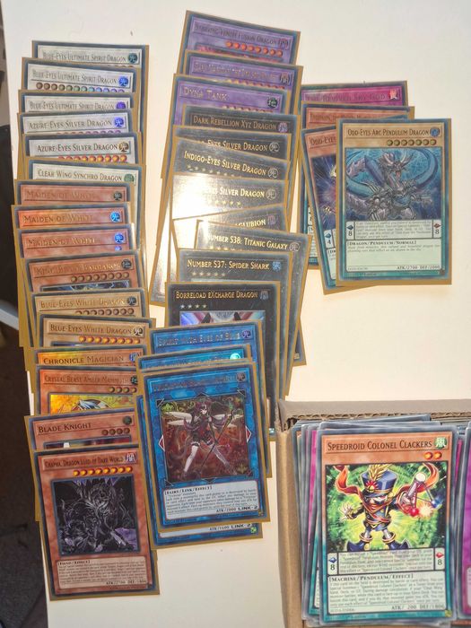 Колекция Yugioh карти