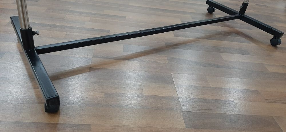 Доставка.Металлический гардероб Вешалка-гардеробная на колесах g2