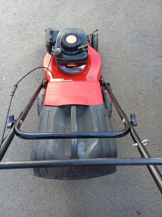 Masina tuns iarba HURICANE