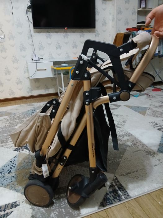Коляска в хорошем состояние
