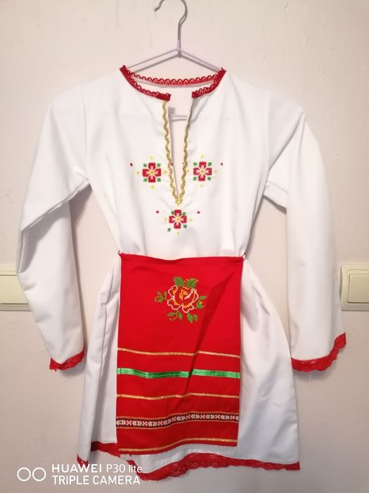 Детски рокли официални р-р 128/134