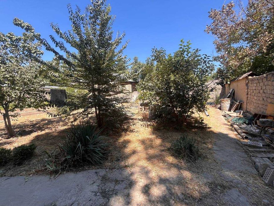 3 sotix yer, Yengi toshmi po'stidan 3 km kirganda, 15000$ dan