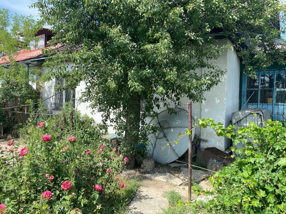 Продам кирпичный дом в самом центре