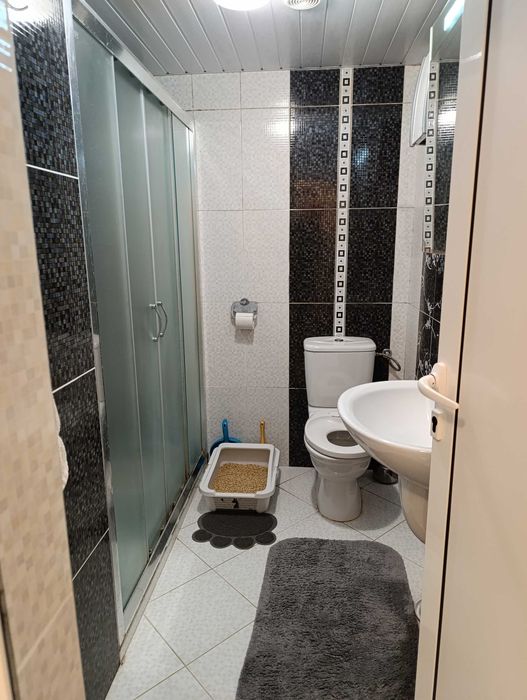 Продавам КЪЩА гр. Аксаково Варна Два Етажа 145кв.м. 615кв Двор ЦЕНТЪР!