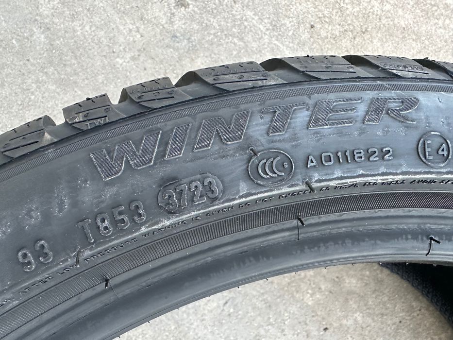 Гума нова зимна гуми 245/40/19” PIRELLI SOTTOZERO 3,RFT