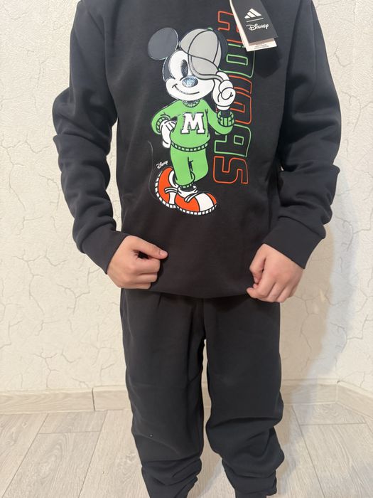 Продам кастюм адидас