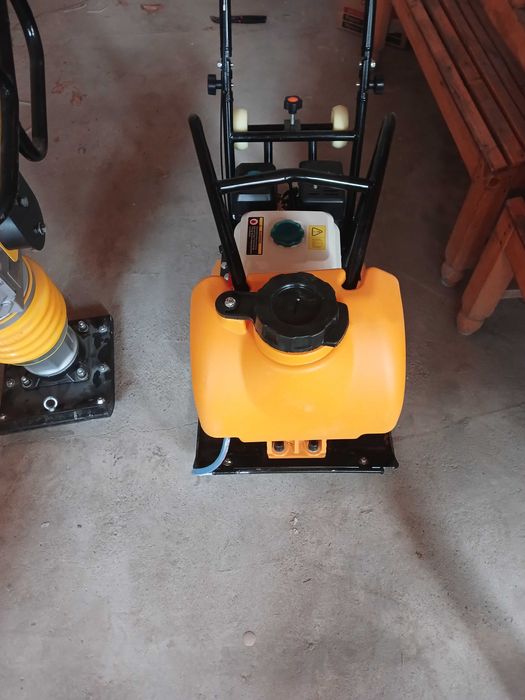 Аренда трамбовка кенгуру (выбронога) ва бошка инструментлар.