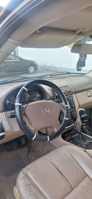 Mercedes ML 2.7 autoutilitara