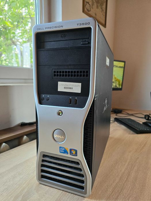 Statie grafica Dell Precision T3500 Intel Xeon W3530, 12Gb RAM, HDD500