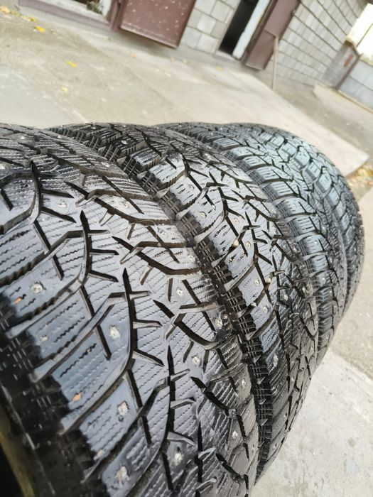 205х60 R16 Bridgestone зимние шины