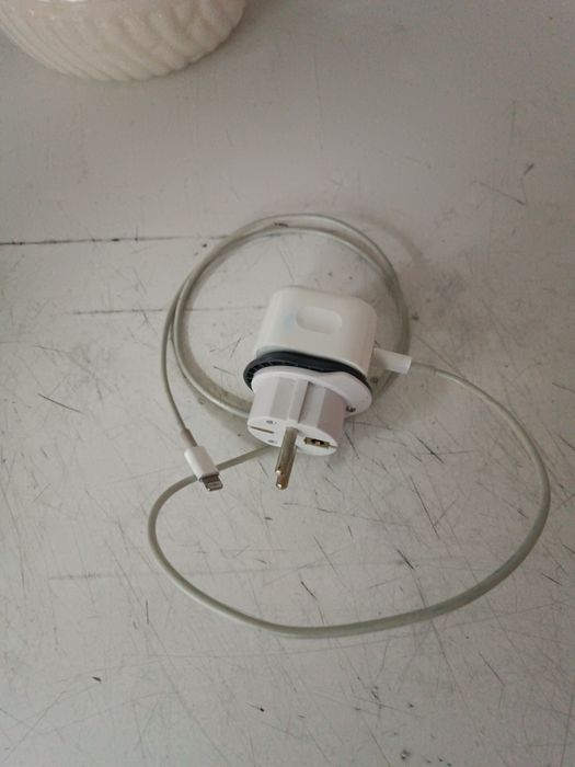 iphone uchun orginal zaryadka va naushnik