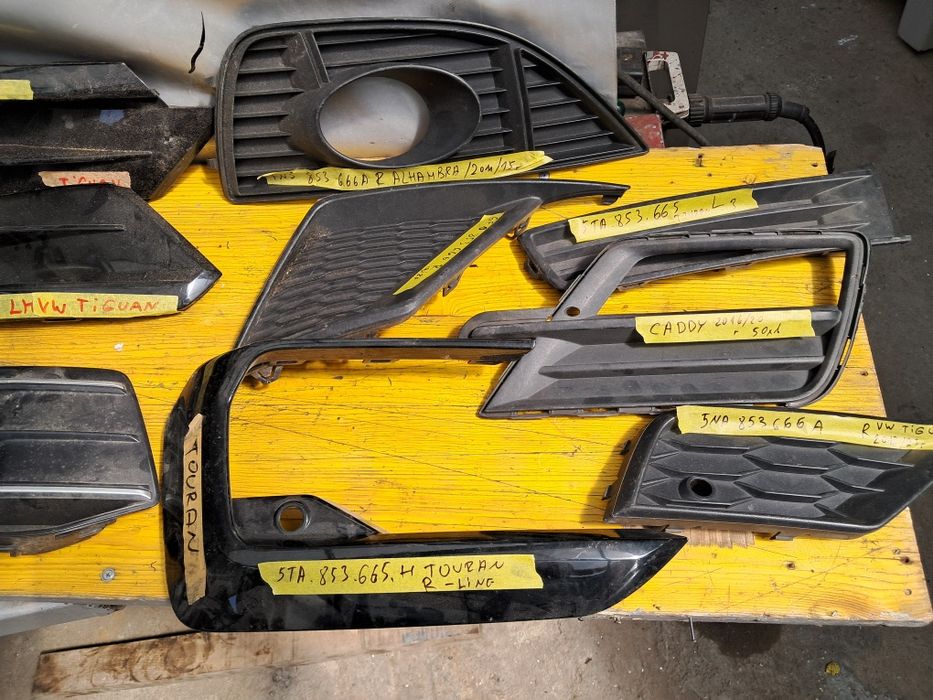 Грил решетка броня Audi Q3 Q5  A1 A4 S.line Vw Touran Tiguan Caddy  и