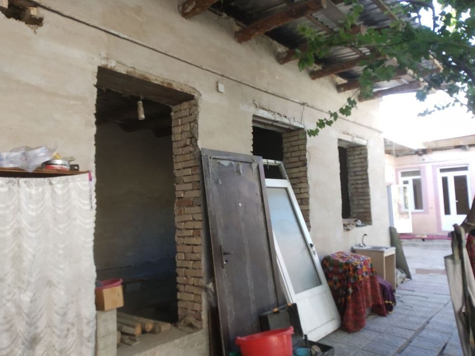 Участик сотилади оринтир  Биринчи  Карзинка