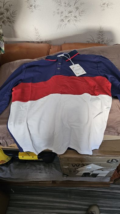 Tricouri polo noi cu eticheta