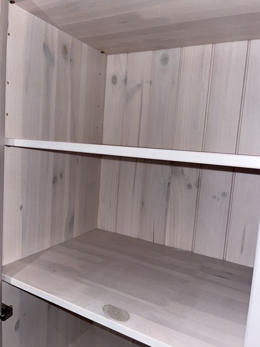 Шкаф из натурального дерева для одежды, книг, посуды