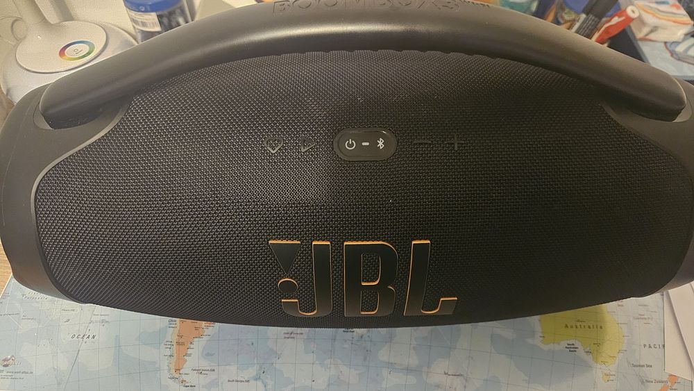 Vand boxa JBL Boombox 3