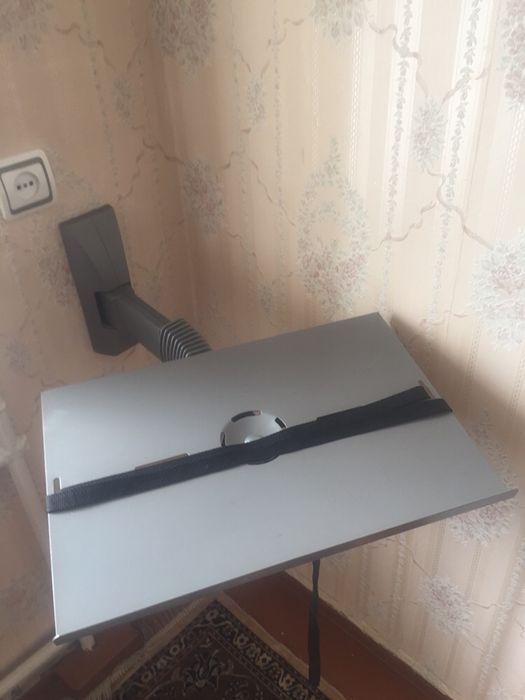 Кронштейн держатель к стене для телевизора