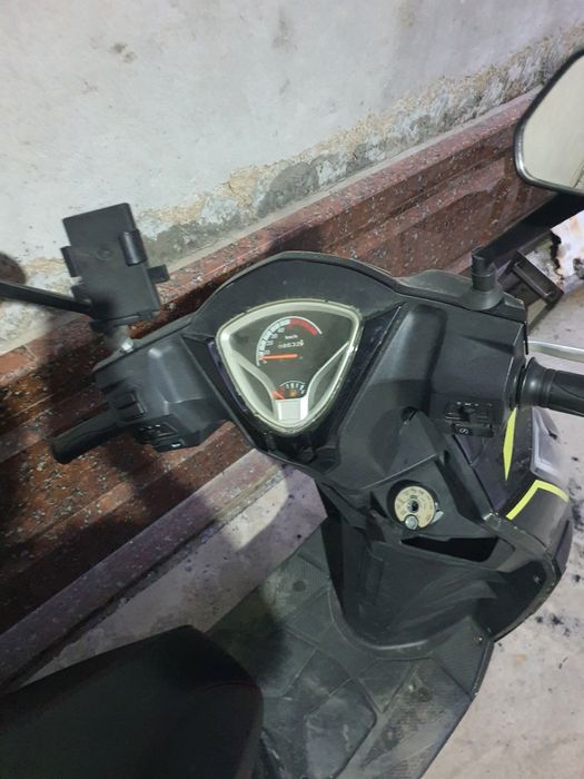 Skuter wasat sotiladi