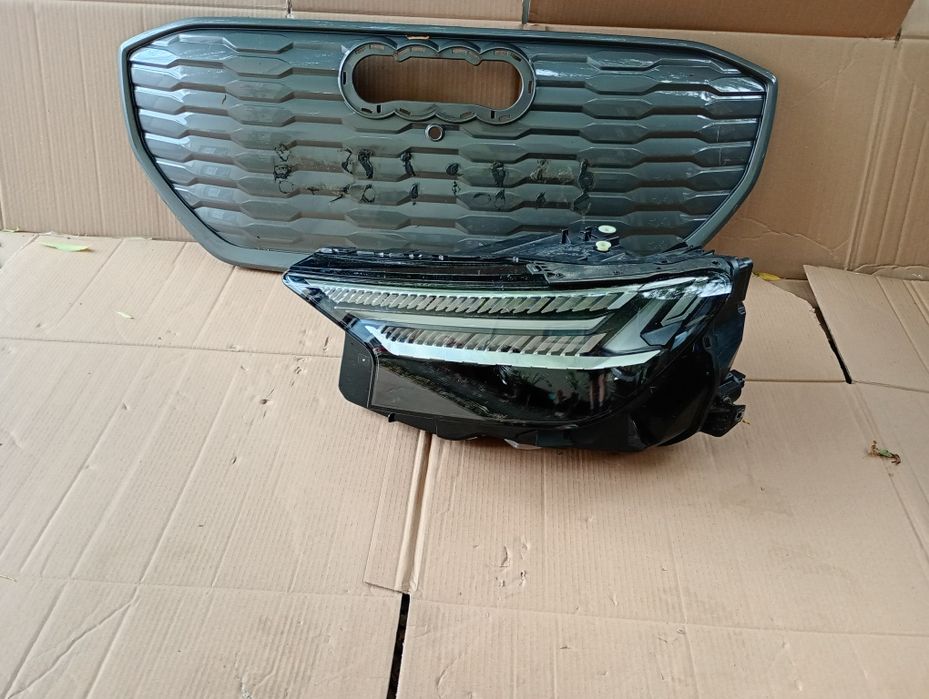 Grila far faruri full led Audi Q4 E-Tron