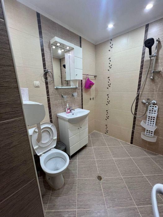 Двустаен апартамент в ж.к. Дружба 2.