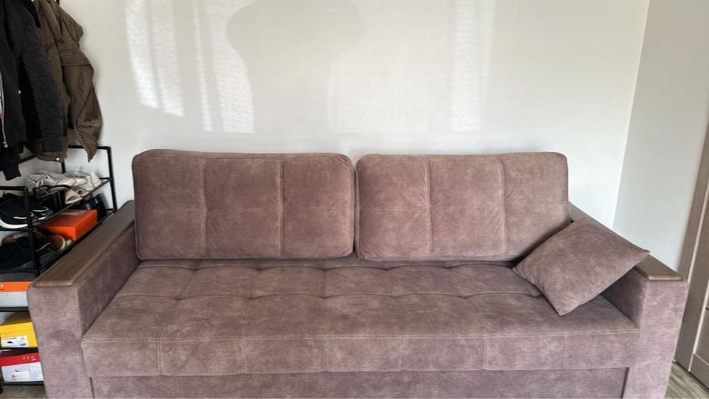 Срочно Продам диван 3- местный