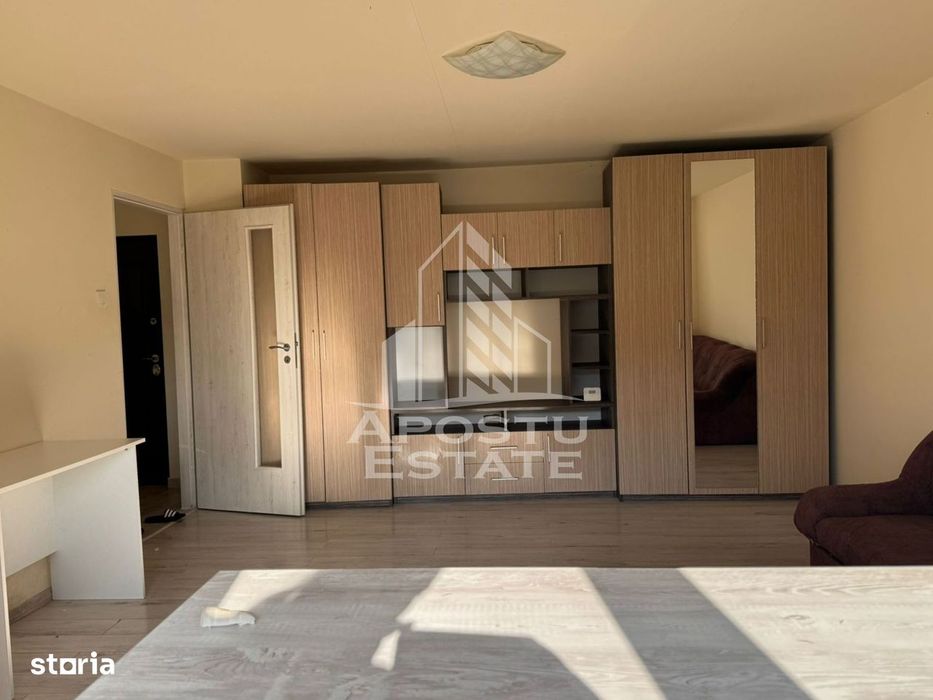 Apartament la etaj intermediar, centrala proprie, Mircea cel Batran
