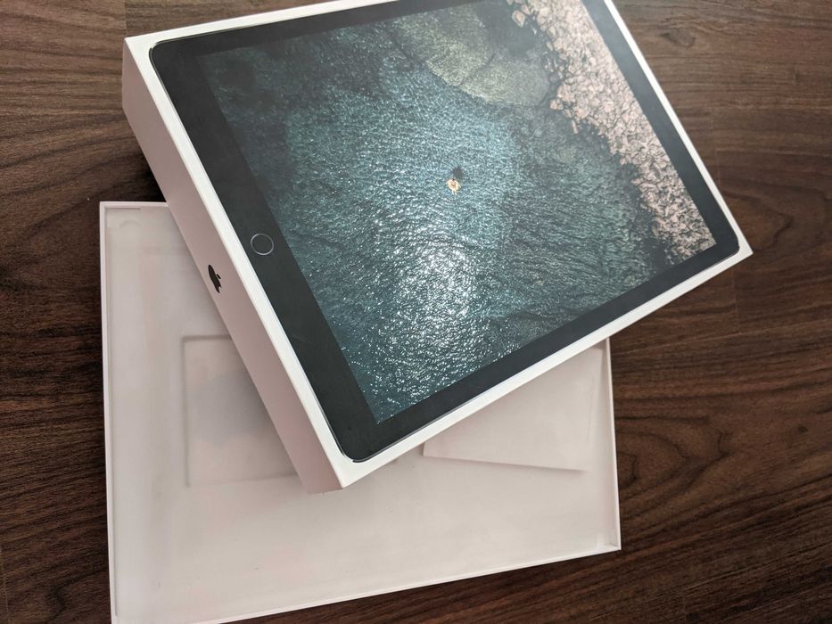 Cutii Laptop Apple MacBook Pro si iPad Pro