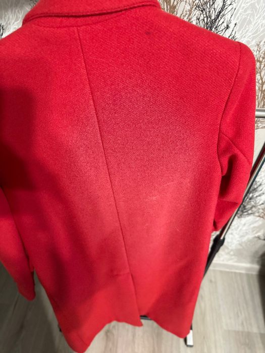 Дамско марково червено палто С размер намалено