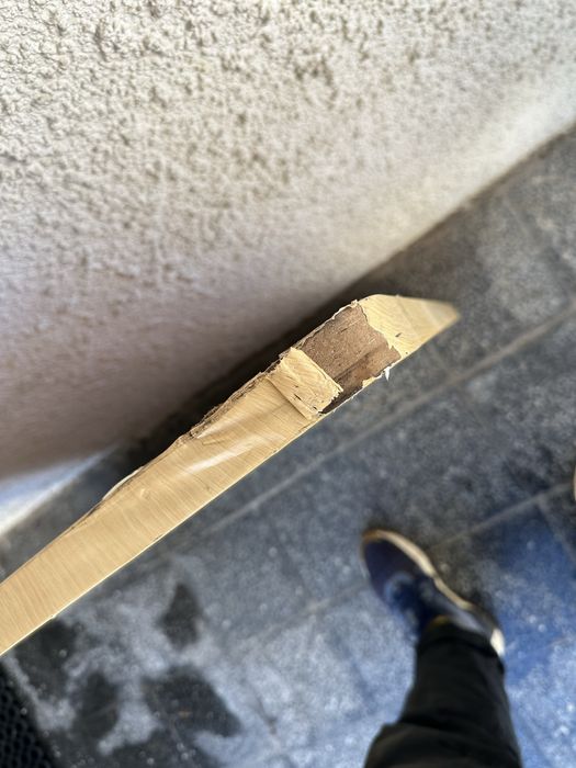 Дървена маса с метални никелирани крака