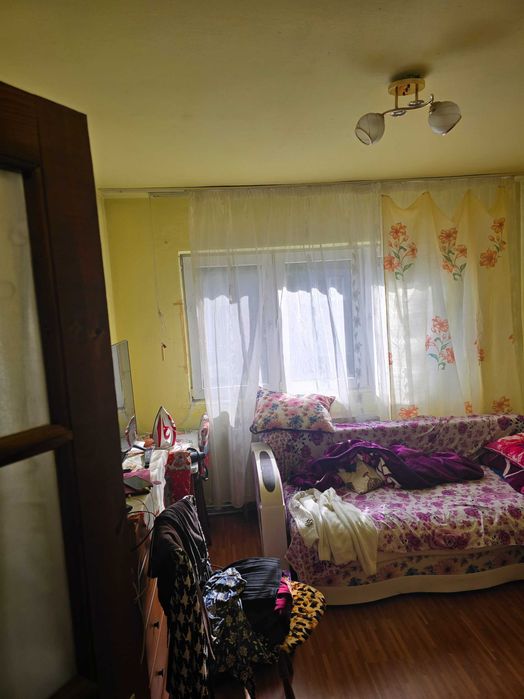 Vand apartament 2 camere situat pe strada viitorului bloc 9A, sc2,etaj 2, ap.29.  Pret negociabil 30000 de euro. Contact: 0034603258553.