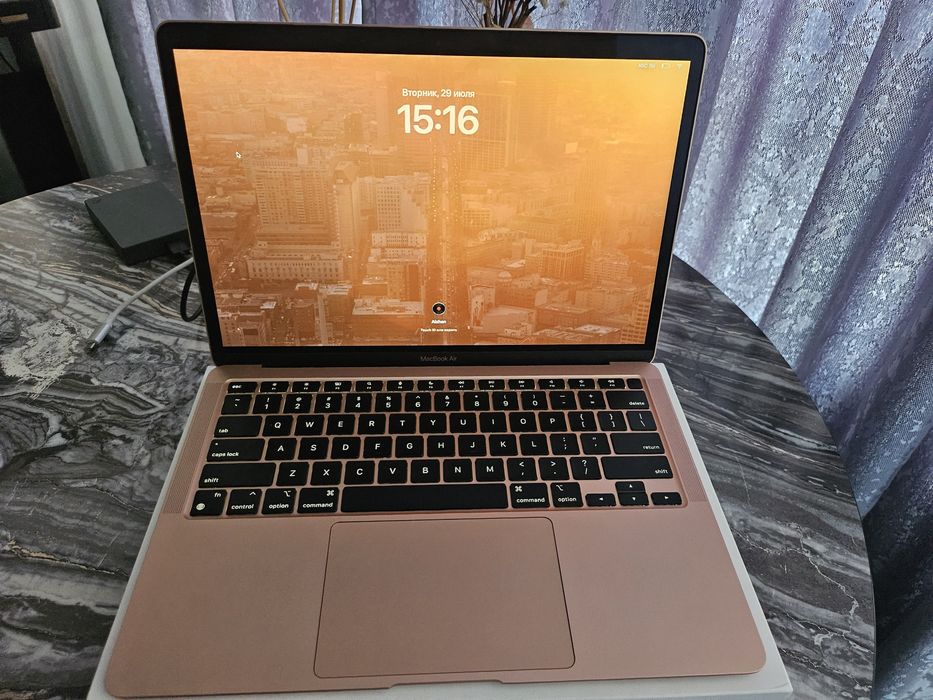 Продам MacBook Air 256 Гб