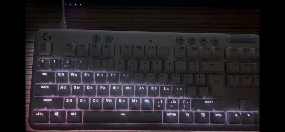 Клавиатура logitech g715