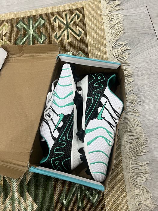 Бутсы новые не подошол размер