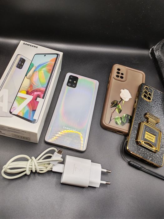 Samsung Galaxy A71 белый