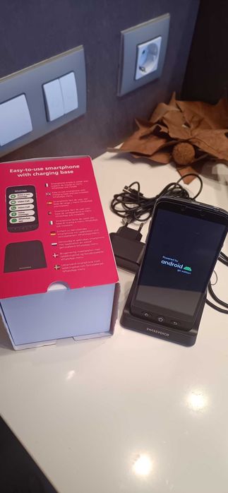 Телефон за възрастни с Андроид. Swissvoice