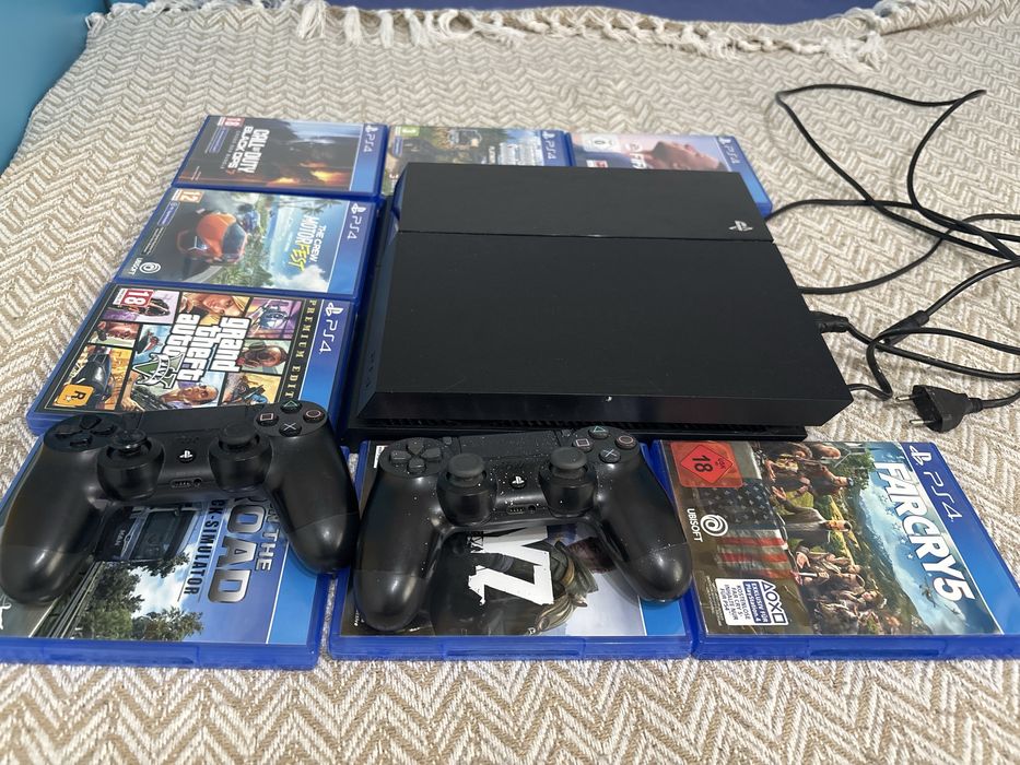 Vand ps4 500 GB + 8 jocuri