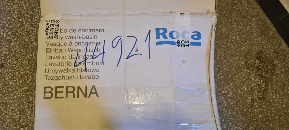 порцеланова мивка Roca Berna