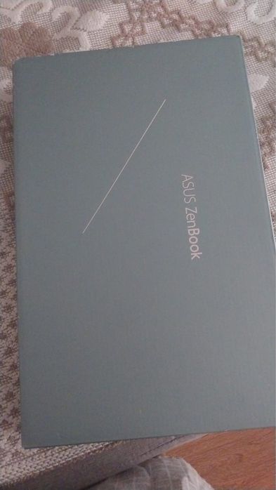 ASUS ZenBook в идеальном состоянии