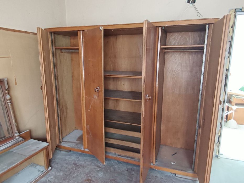 Дървено обзавеждане за спалня