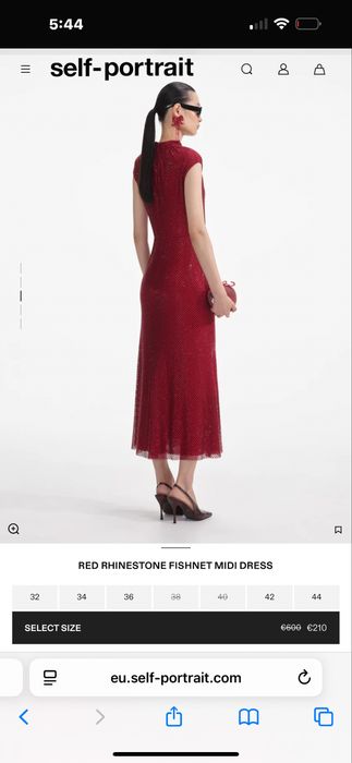 Rochie self portrait