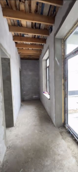 Zangiota tumani Bos suv da 2.3 sotix 4 xona