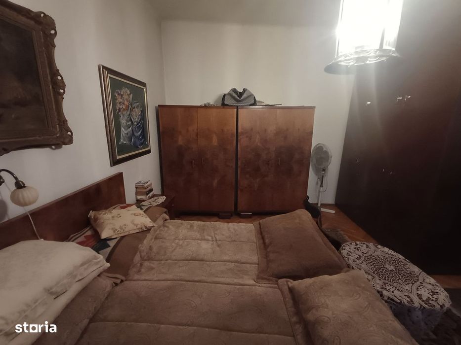 Vand apartament 2 camere in Centru