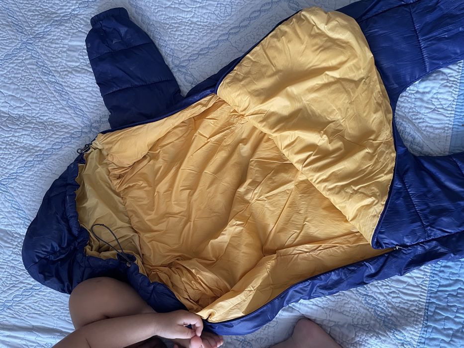 Продам демисезонные комбинезоны