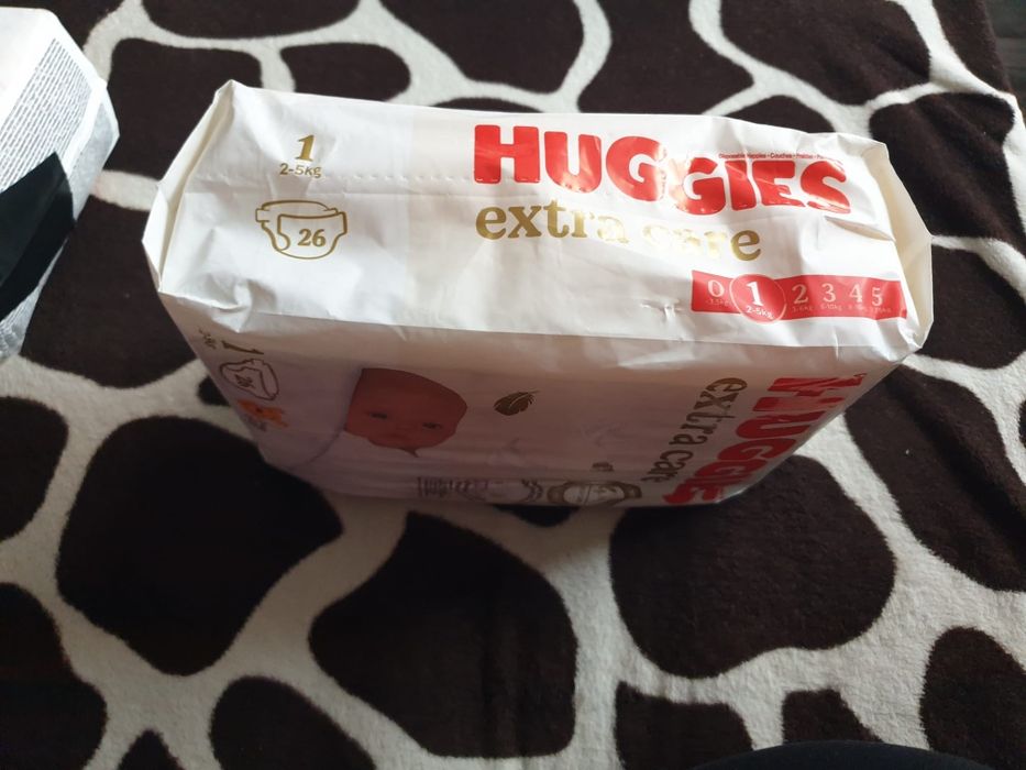 Huggies Nr. 1 (3 baxuri) și Nr. 2 (un bax).Bonus câteva scutece ramase