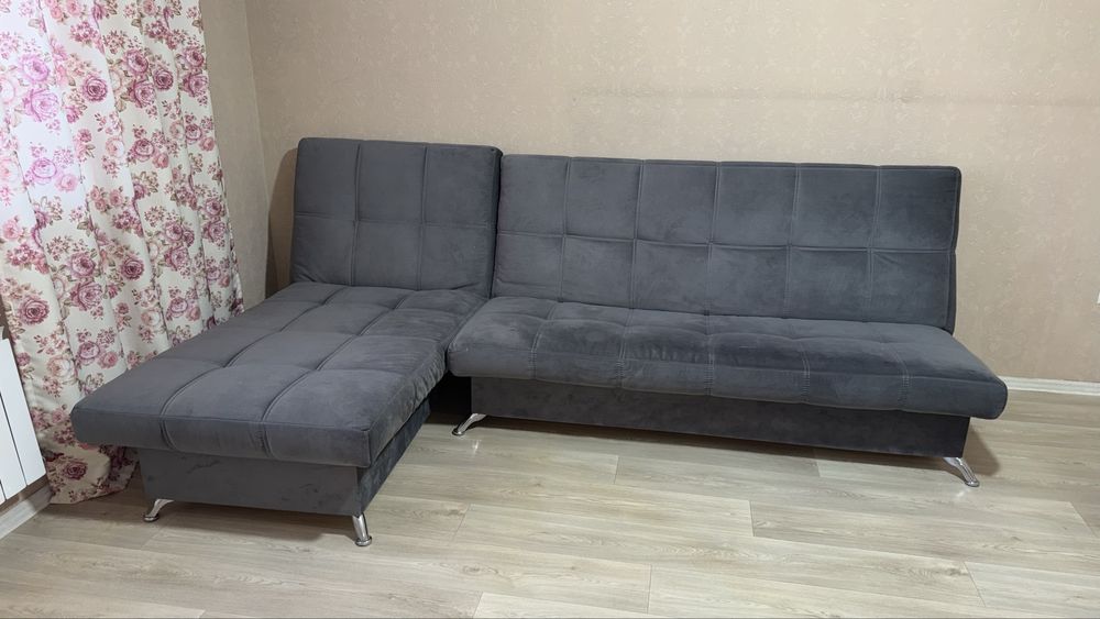 Продаю диван хорошего качества