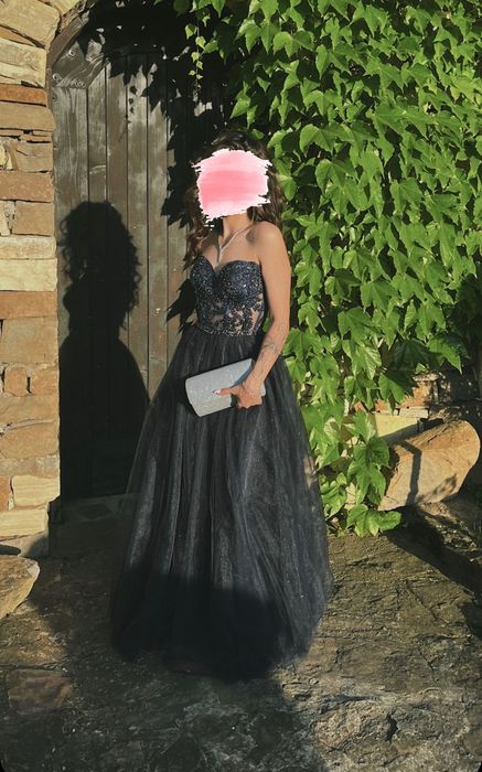 Бална рокля в тъмносин цвят